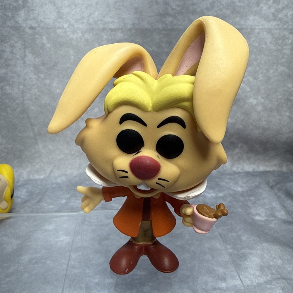 Funko Pop Alice in Wonderland Alice Curtsying Metallic Cheshire Cat March Hare - Picture 15 of 16
